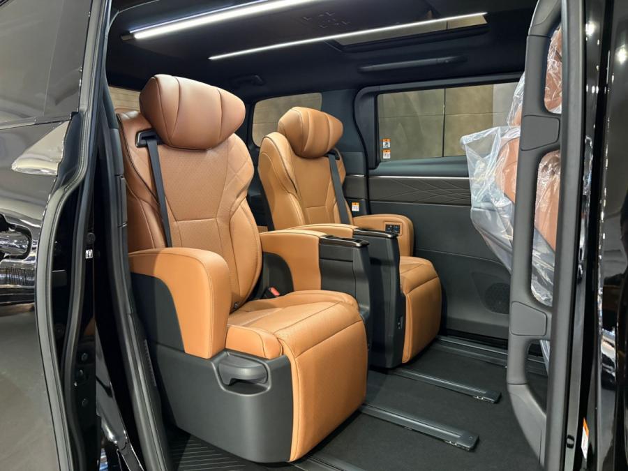 VELLFIRE 2.4 Turbo - Image 5